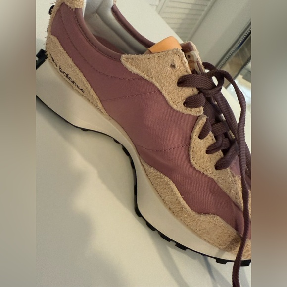 New Balance 327 EUC Women's Sneakers in Pink and Tan - Picture 7 of 11